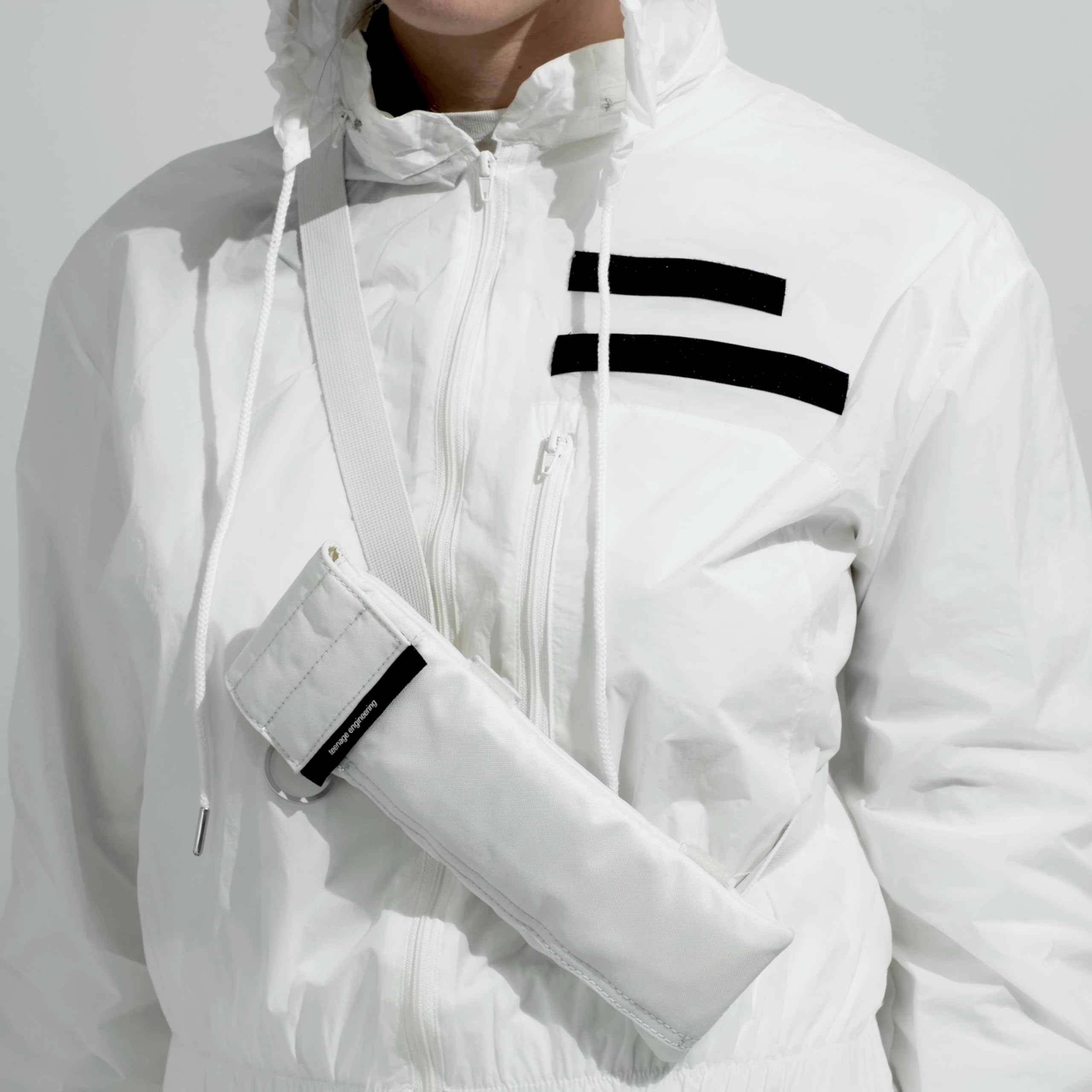 teenage-engineering-field-bag-op-z-medium-blanc-housse-de-transport image 5