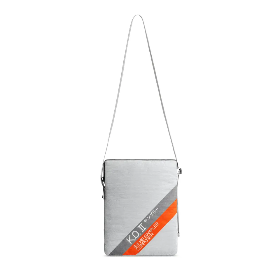 teenage-engineering-ep-133-k-o-ii-soft-bag-sac-de-transport-gris image 1