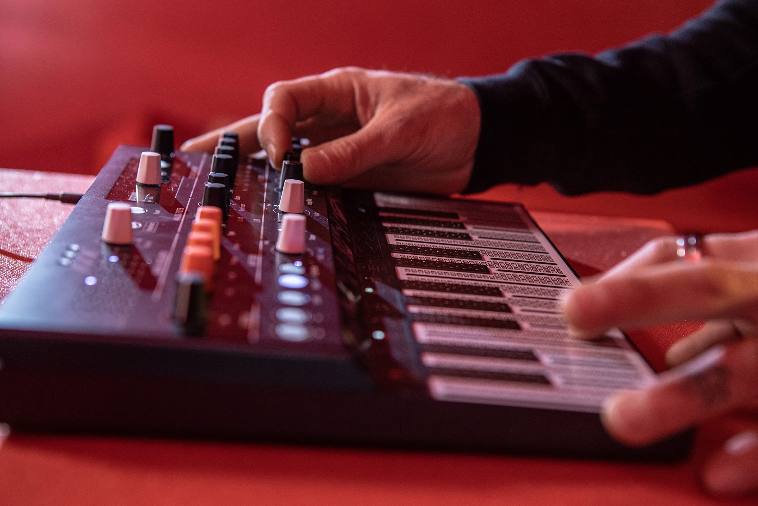arturia-microfreak-synth-tiseur-hybride-paraphonique-25-touches image 3